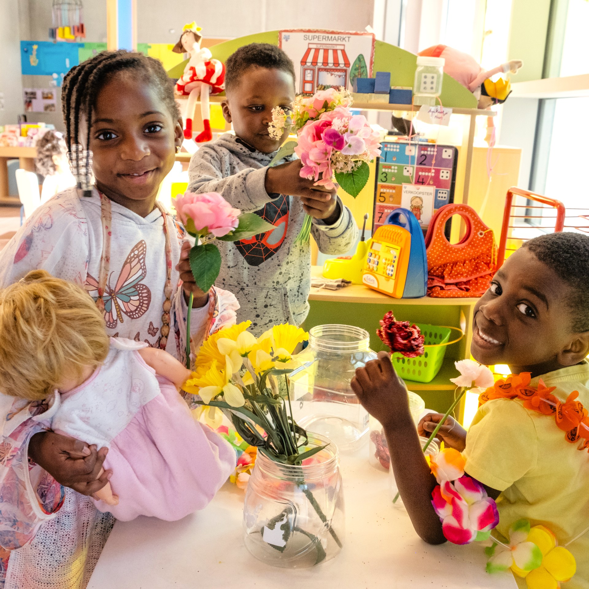 Campus Kompas Basis - kinderen met bloemen